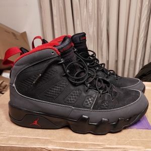 Jordan IX size 9 Black